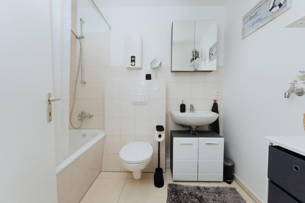 Apartment Gemuetliches 2 Zi App Fuer 5 P In Hamburg-zentrum